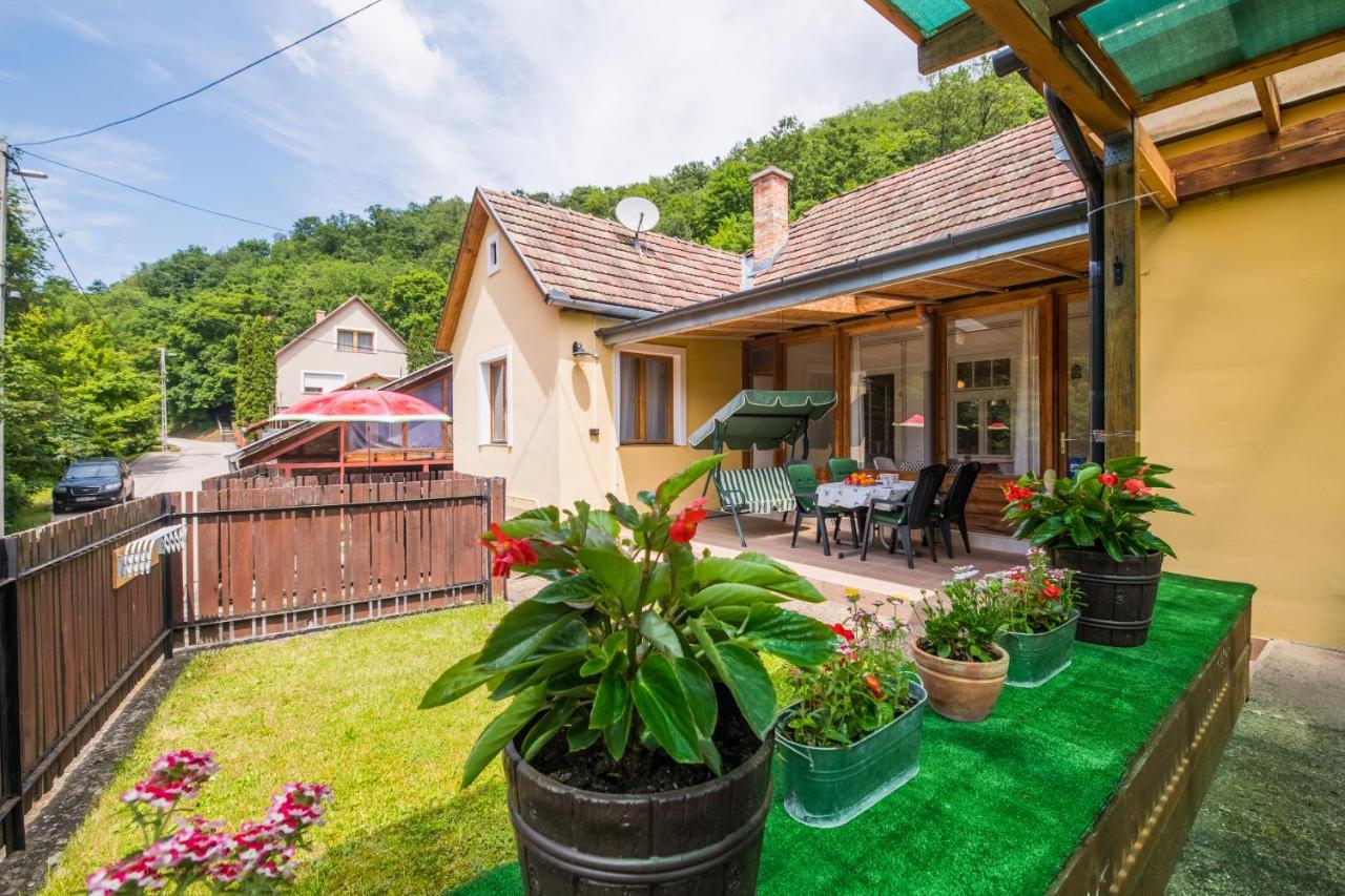 Apartamento Aranyláz Vendégház Visegrád Exterior foto